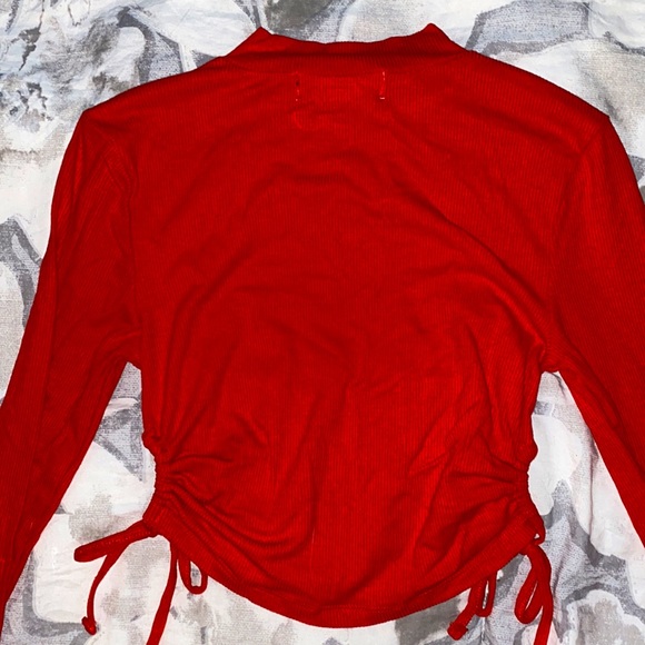 Steve Madden size XS red long sleeved crop top - Picture 5 of 5